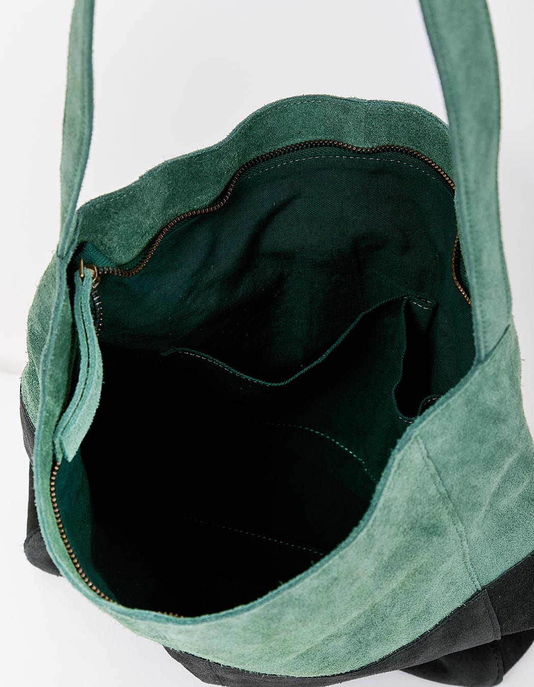 Sac besace bi-colore en cuir suédé imprimé La Fiancée