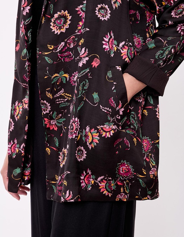 Veste kimono fluide satin&eacute;e imprim&eacute; La Fianc&eacute;e