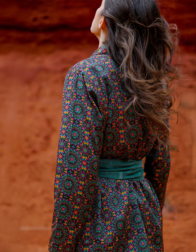 Veste kimono fluide satin&eacute;e imprim&eacute; La Fianc&eacute;e