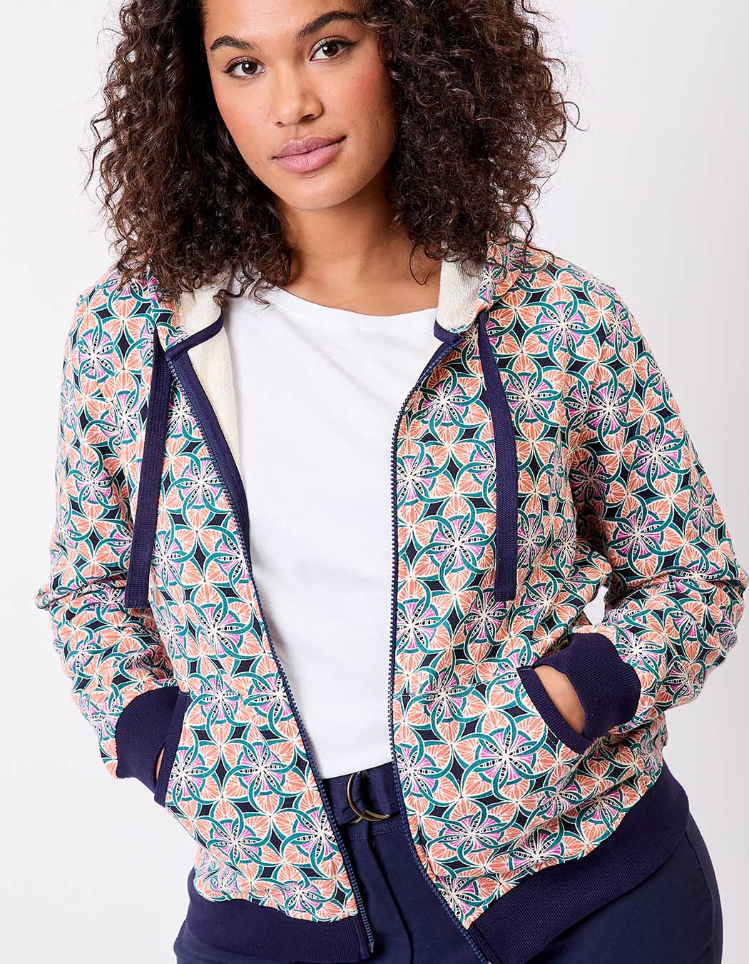 Sweat femme à capuche coton bio imprimé La Fiancée