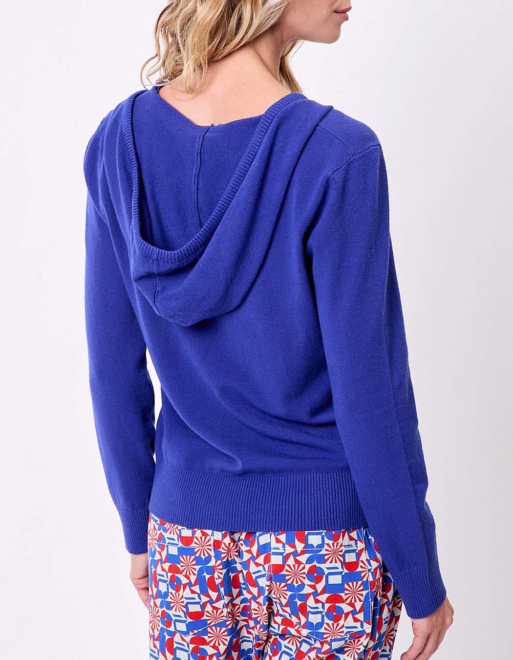 Pull femme à capuche uni imprimé La Fiancée