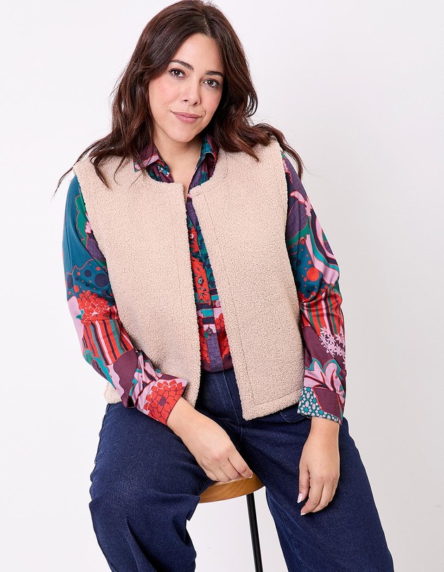 Gilet r&eacute;versible sherpa et &agrave; motifs imprim&eacute; La Fianc&eacute;e