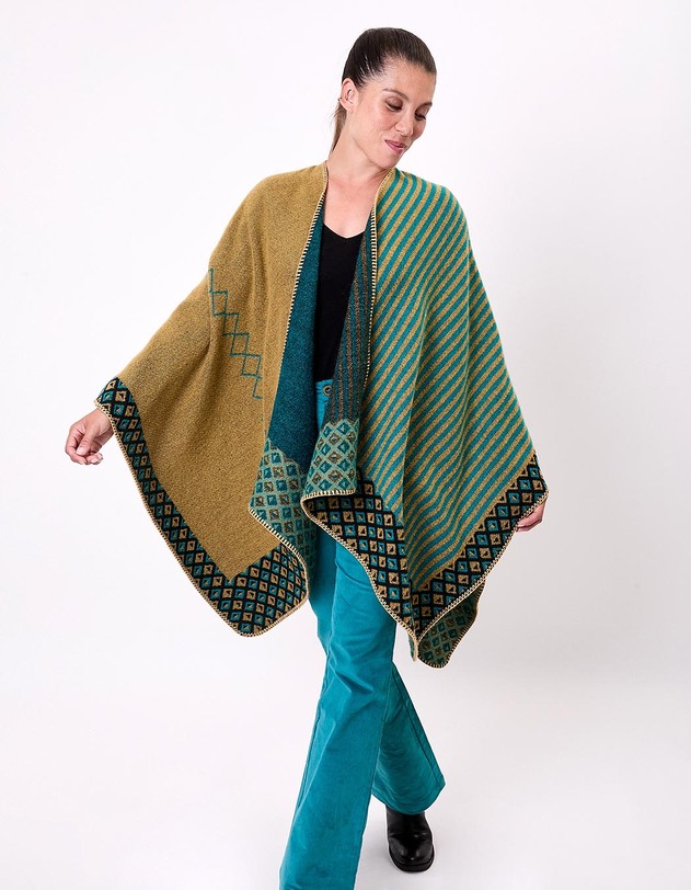 Poncho imprim&eacute; r&eacute;versible imprim&eacute; La Fianc&eacute;e